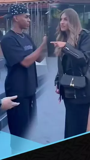 باسم مزيف.. لامين يامال يخدع فتاة طلبت منه تصويرها